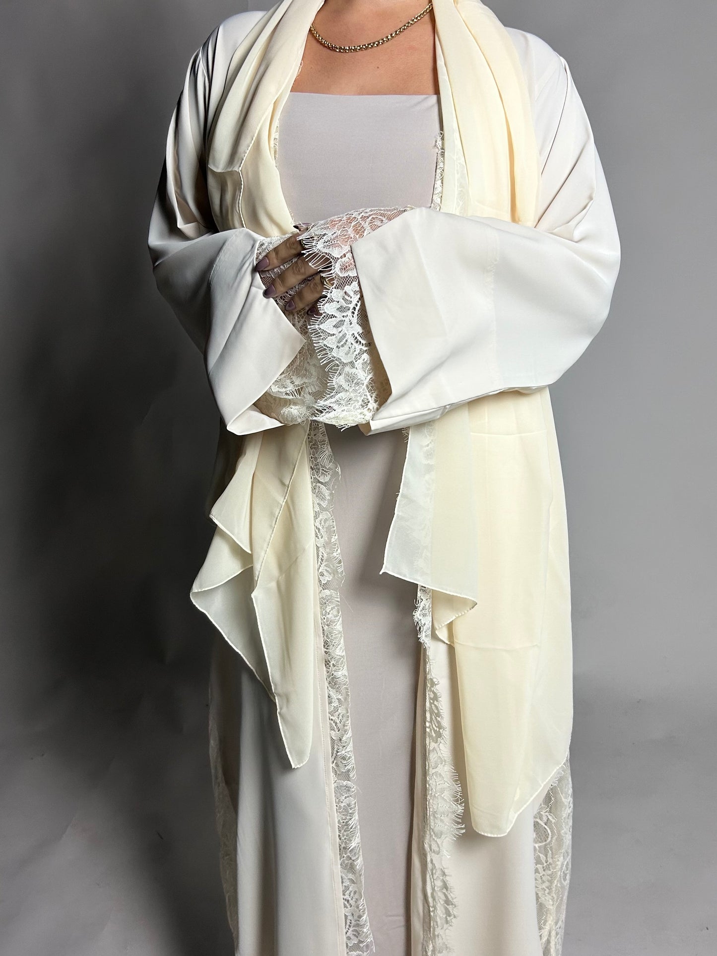 Cream split sleeve abaya with lace