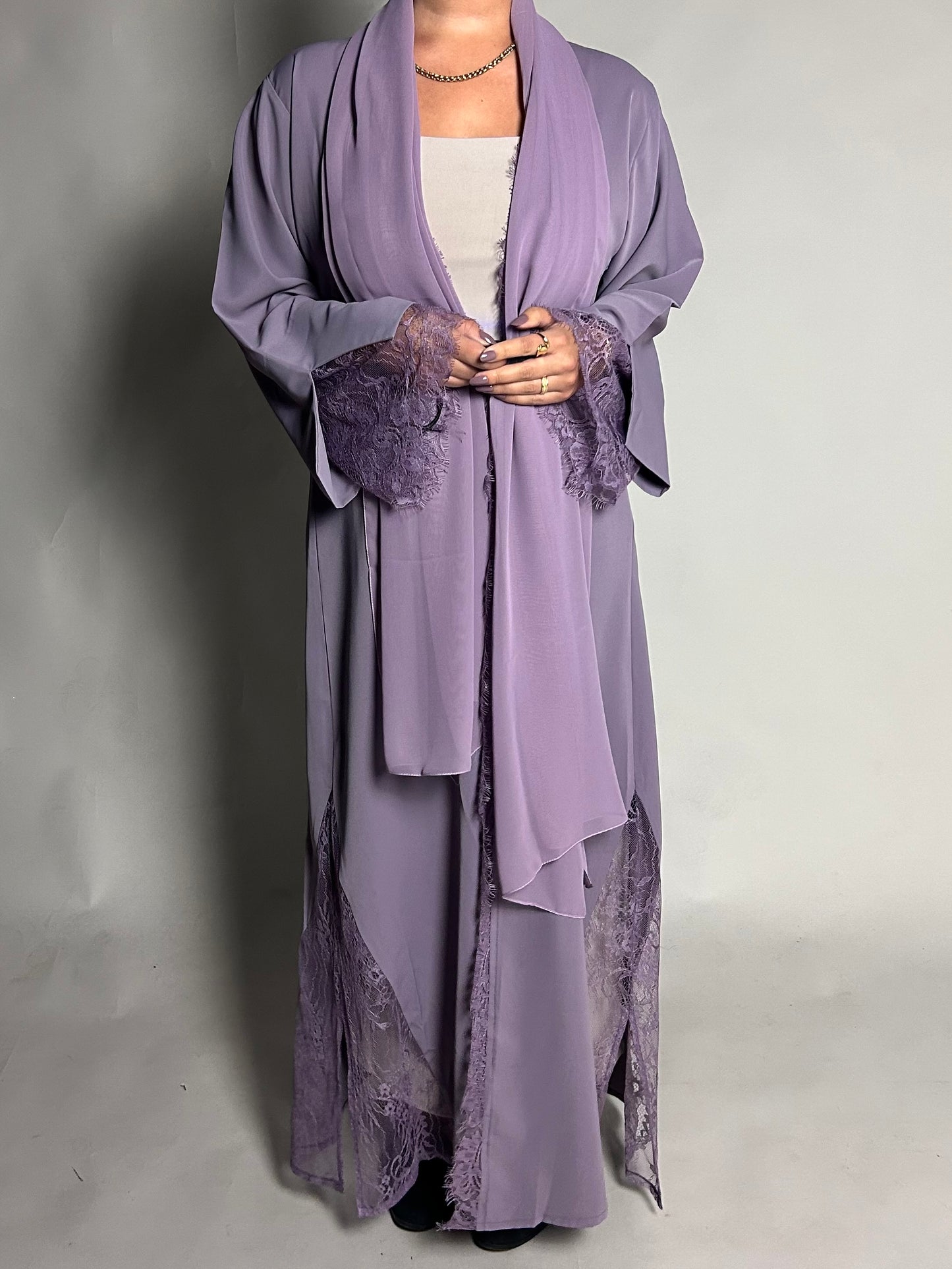 Lilac split sleeve abaya with lace