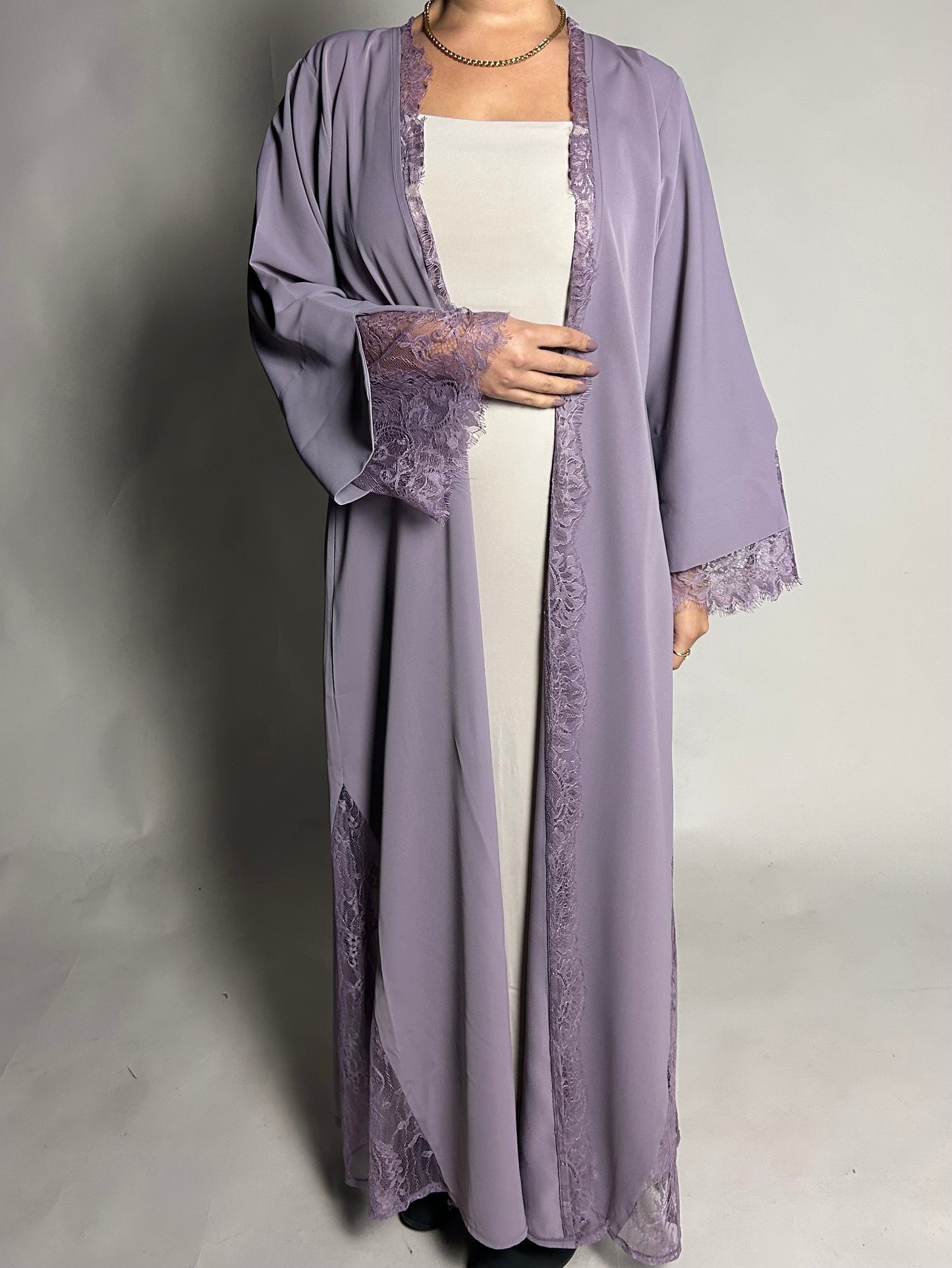 Lilac split sleeve abaya with lace